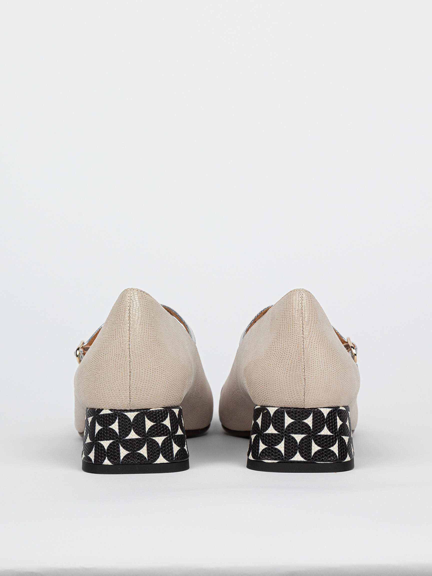 CHIE MIHARA SHOES PUMPS AND SLINGBACKS