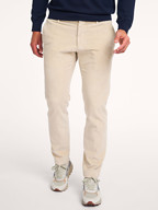 Closed | Broeken | Broeken