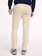 Closed | Broeken | Broeken