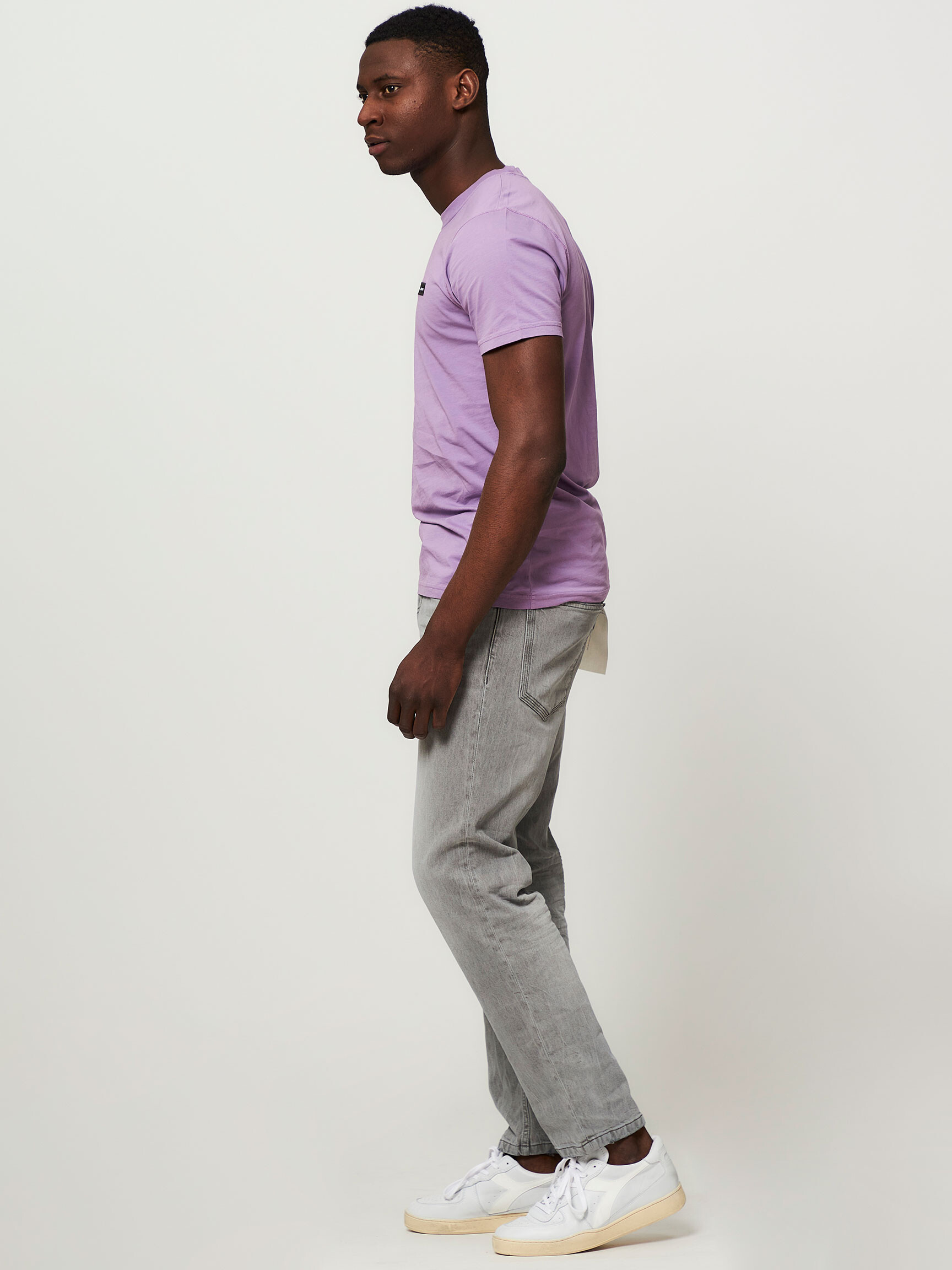 purple t shirt mens outfit