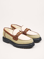 Filling Pieces | Shoes | Ballet flats and Loafers