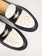 Filling Pieces | Shoes | Ballet flats and Loafers