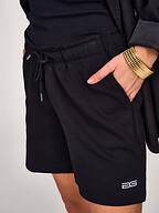 Gestuz | Pants and Jumpsuits | Shorts