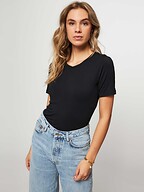 Gestuz | Tops and Blouses | T-shirts