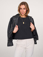 Haute L'Amitié | Tops en Blouses | T-shirts