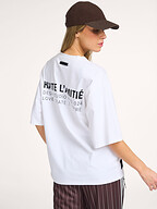 Haute L'Amitié | Tops en Blouses | T-shirts