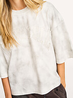 Haute L'Amitié | Tops en Blouses | T-shirts