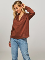 Leon and Harper | Tops en Blouses | Tops