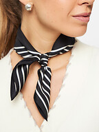 Lescarf | Accessories | Scarves