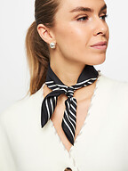 Lescarf | Accessories | Scarves