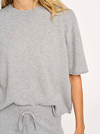 Lisa Yang | Truien en Vesten | Truien