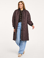 My Essential Wardrobe | Jassen | Jacks