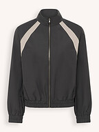 My Essential Wardrobe | Jassen | Jacks