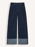 My Essential Wardrobe | Jeans | Loose
