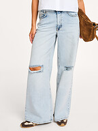 My Essential Wardrobe | Jeans | Loose
