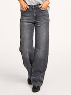 My Essential Wardrobe | Jeans | Loose
