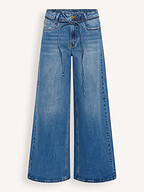 My Essential Wardrobe | Jeans | Loose