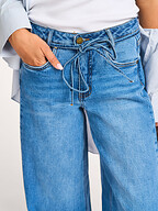 My Essential Wardrobe | Jeans | Loose