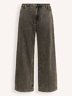 My Essential Wardrobe | Jeans | Loose
