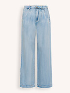 My Essential Wardrobe | Jeans | Loose