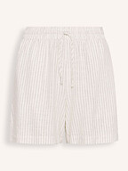 My Essential Wardrobe | Pants and Jumpsuits | Shorts