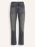 My Essential Wardrobe | Jeans | Straight