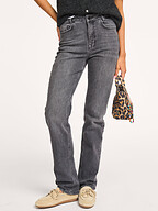 My Essential Wardrobe | Jeans | Straight