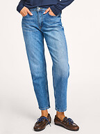 My Essential Wardrobe | Jeans | Straight