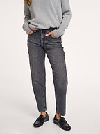 My Essential Wardrobe | Jeans | Straight