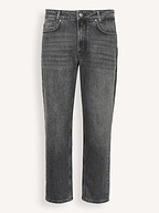 My Essential Wardrobe | Jeans | Straight