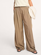 My Essential Wardrobe | Pants and Jumpsuits | Trousers