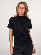 My Essential Wardrobe | Tops en Blouses | T-shirts