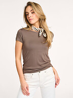 My Essential Wardrobe | Tops en Blouses | T-shirts