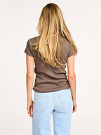 My Essential Wardrobe | Tops en Blouses | T-shirts