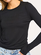 My Essential Wardrobe | Tops en Blouses | T-shirts