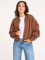 My Essential Wardrobe | Truien en Vesten | Vesten