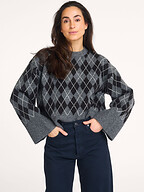 Neo Noir | Sweaters and Cardigans | Jumpers