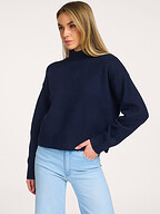 Neo Noir | Sweaters and Cardigans | Jumpers