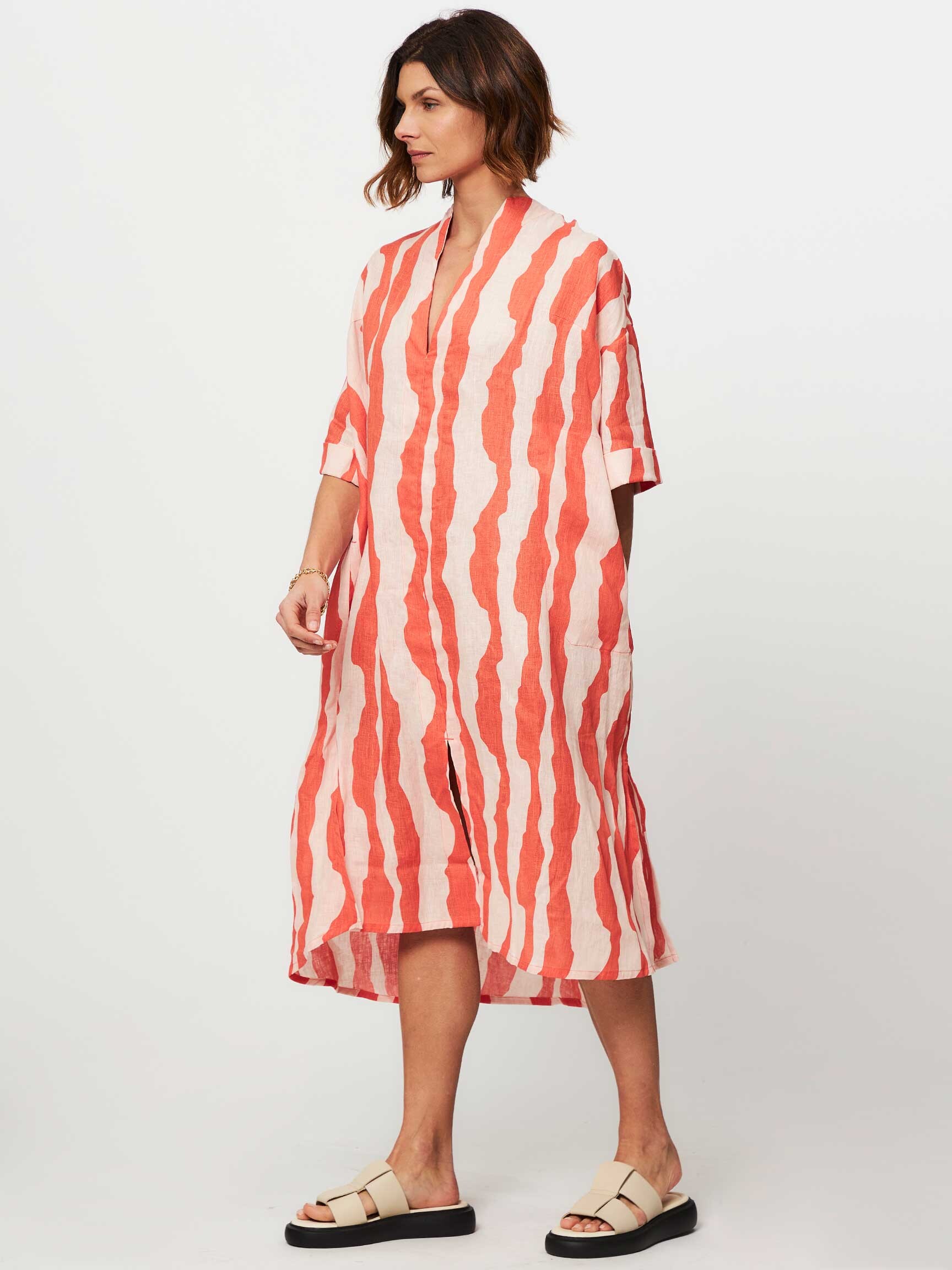 Calima, linen dress with print