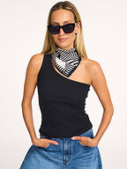 Old Habits Die Hard | Accessories | Scarves