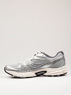 Saucony | Shoes | Sneakers