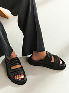 Yaya | Shoes | Flip flops
